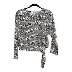 🌟3 for $25🌟

Talbots Petite Women’s Black/White Tie Side Front Long Sleeve Top